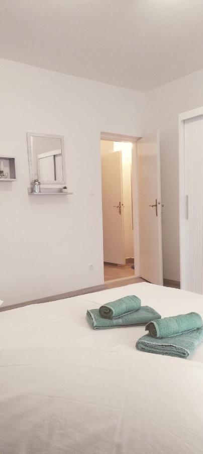 Apartment Seaview Jelsa Racic Exterior foto
