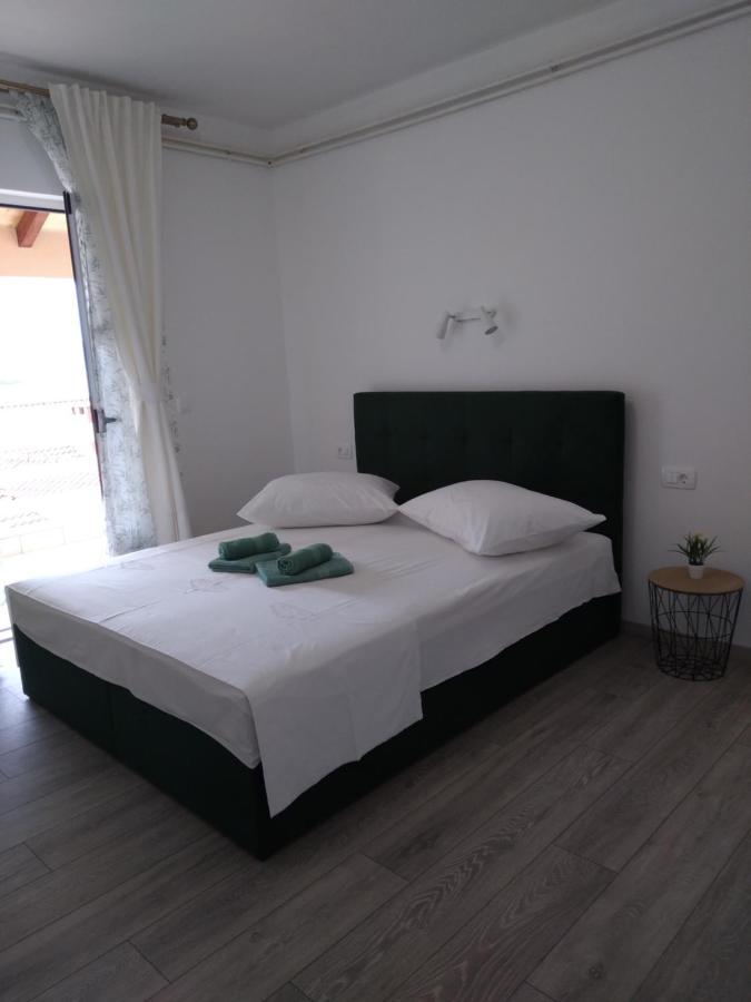 Apartment Seaview Jelsa Racic Exterior foto